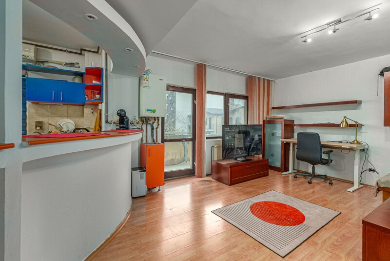 Vitan Mall - str Breaza - 2 camere dec - 2/4 - centrala proprie - parcare ADP